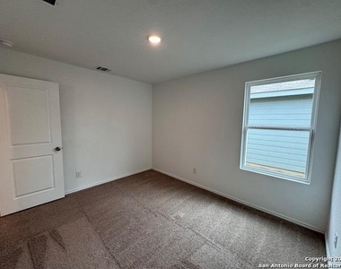 13722 Appleton Way - Photo Thumbnail 12