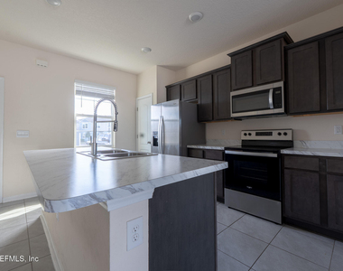 513 Spanish Oaks Way - Photo Thumbnail 4