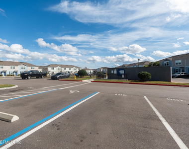 513 Spanish Oaks Way - Photo Thumbnail 3