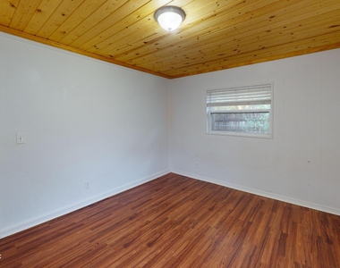 6926 Camelot Road - Photo Thumbnail 8