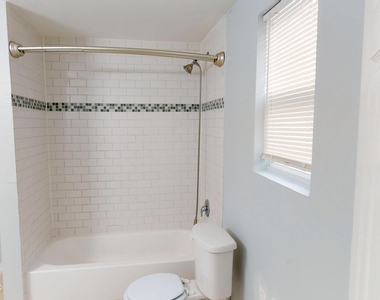 6926 Camelot Road - Photo Thumbnail 10
