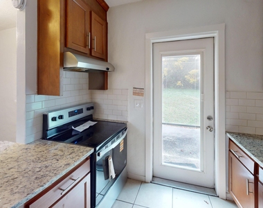 6926 Camelot Road - Photo Thumbnail 2