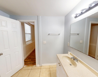6926 Camelot Road - Photo Thumbnail 9