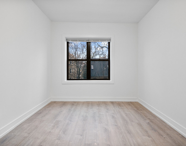 1904 N Whipple Street - Photo Thumbnail 9