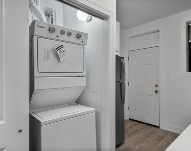 1904 N Whipple Street - Photo Thumbnail 3