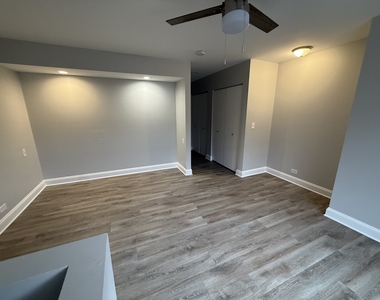744 W Gordon Terrace - Photo Thumbnail 9
