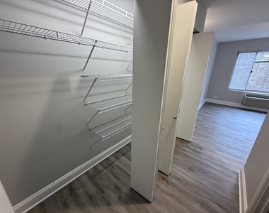 744 W Gordon Terrace - Photo Thumbnail 13