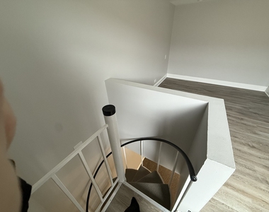 744 W Gordon Terrace - Photo Thumbnail 7