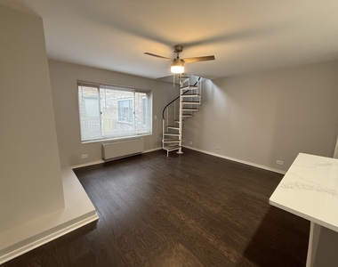 744 W Gordon Terrace - Photo Thumbnail 2