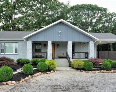 811 King Road - Photo Thumbnail 1