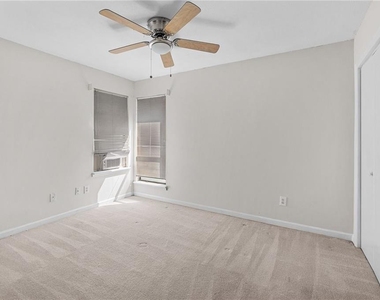 990 Chapman Lane - Photo Thumbnail 4