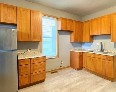 6833 S Green Street - Photo Thumbnail 5