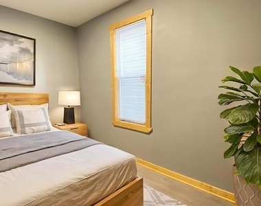 6833 S Green Street - Photo Thumbnail 6