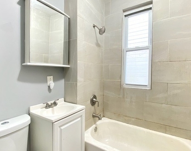 6833 S Green Street - Photo Thumbnail 7