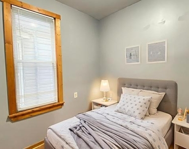 6833 S Green Street - Photo Thumbnail 9