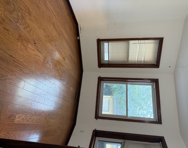 2346 S Marshall Boulevard - Photo Thumbnail 4