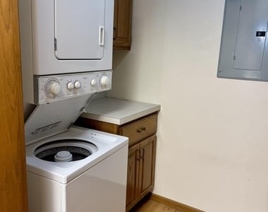 2500 Grant Street - Photo Thumbnail 2