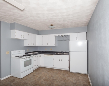 3430 Holiday Court - Photo Thumbnail 2