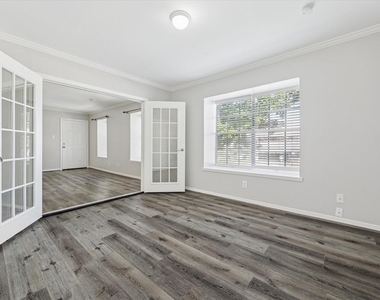 9031 Gaylord Street - Photo Thumbnail 2