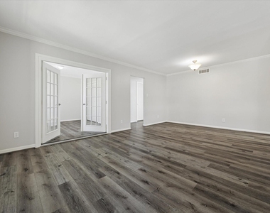9031 Gaylord Street - Photo Thumbnail 4