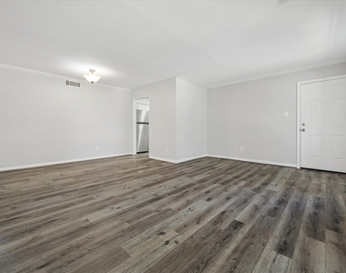 9031 Gaylord Street - Photo Thumbnail 3