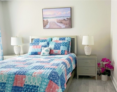 340 S Horse Creek Drive - Photo Thumbnail 8