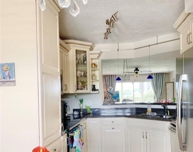 340 S Horse Creek Drive - Photo Thumbnail 10