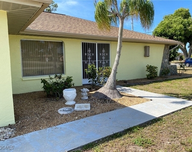 904 Se 18th Street - Photo Thumbnail 1