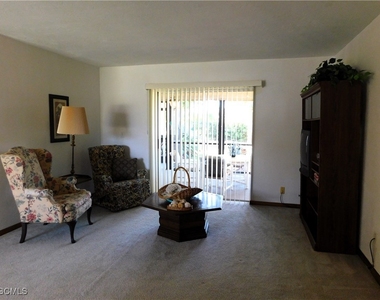 904 Se 18th Street - Photo Thumbnail 5