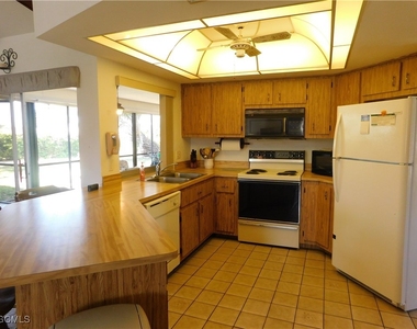 904 Se 18th Street - Photo Thumbnail 6