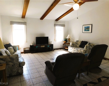 904 Se 18th Street - Photo Thumbnail 12