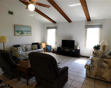 904 Se 18th Street - Photo Thumbnail 13