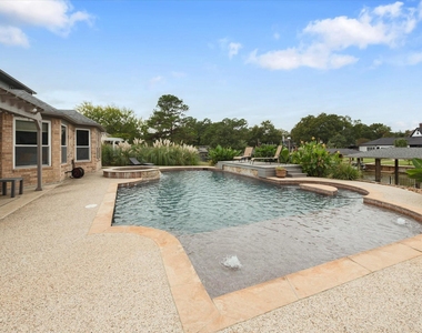8219 Shoregrove Drive - Photo Thumbnail 24