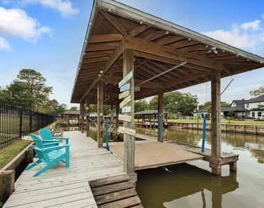 8219 Shoregrove Drive - Photo Thumbnail 29