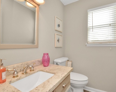 1807 Saddlecreek Drive - Photo Thumbnail 37