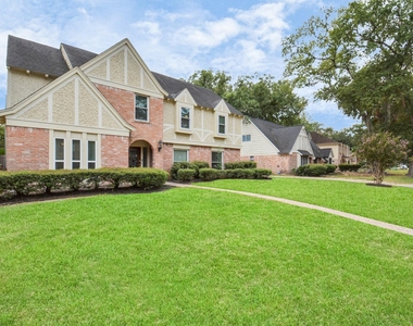 1807 Saddlecreek Drive - Photo Thumbnail 27