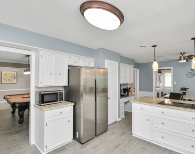 1807 Saddlecreek Drive - Photo Thumbnail 39