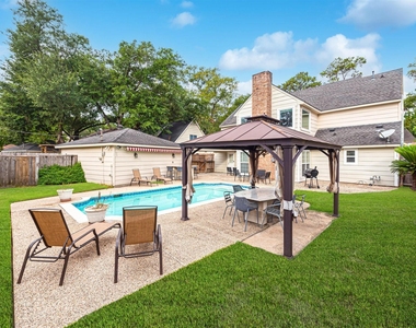 1807 Saddlecreek Drive - Photo Thumbnail 23