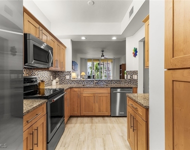 401 Bayfront Place - Photo Thumbnail 7