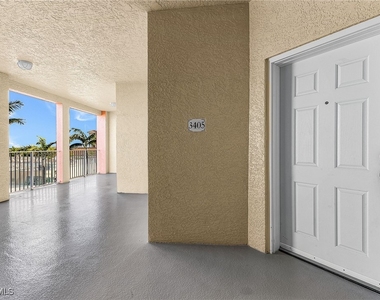 401 Bayfront Place - Photo Thumbnail 2