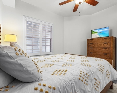 401 Bayfront Place - Photo Thumbnail 12