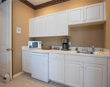 476 1st Avenue N - Photo Thumbnail 15