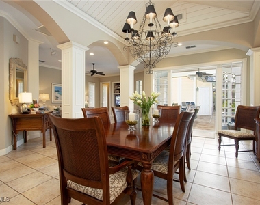 476 1st Avenue N - Photo Thumbnail 5