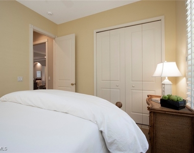476 1st Avenue N - Photo Thumbnail 7