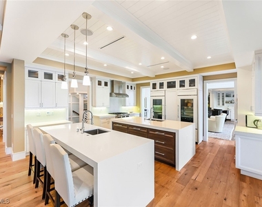 481 21st Avenue S - Photo Thumbnail 6