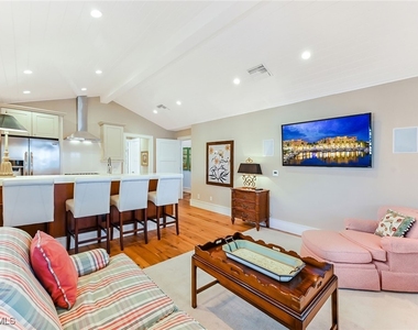481 21st Avenue S - Photo Thumbnail 22
