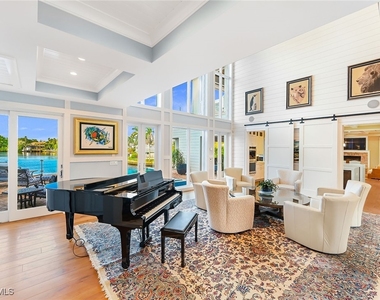 481 21st Avenue S - Photo Thumbnail 1