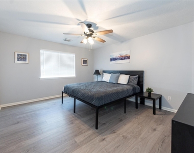 10815 Oak Bayou Lane - Photo Thumbnail 29