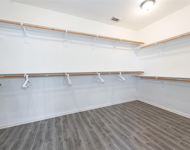 10815 Oak Bayou Lane - Photo Thumbnail 18