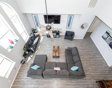 10815 Oak Bayou Lane - Photo Thumbnail 11